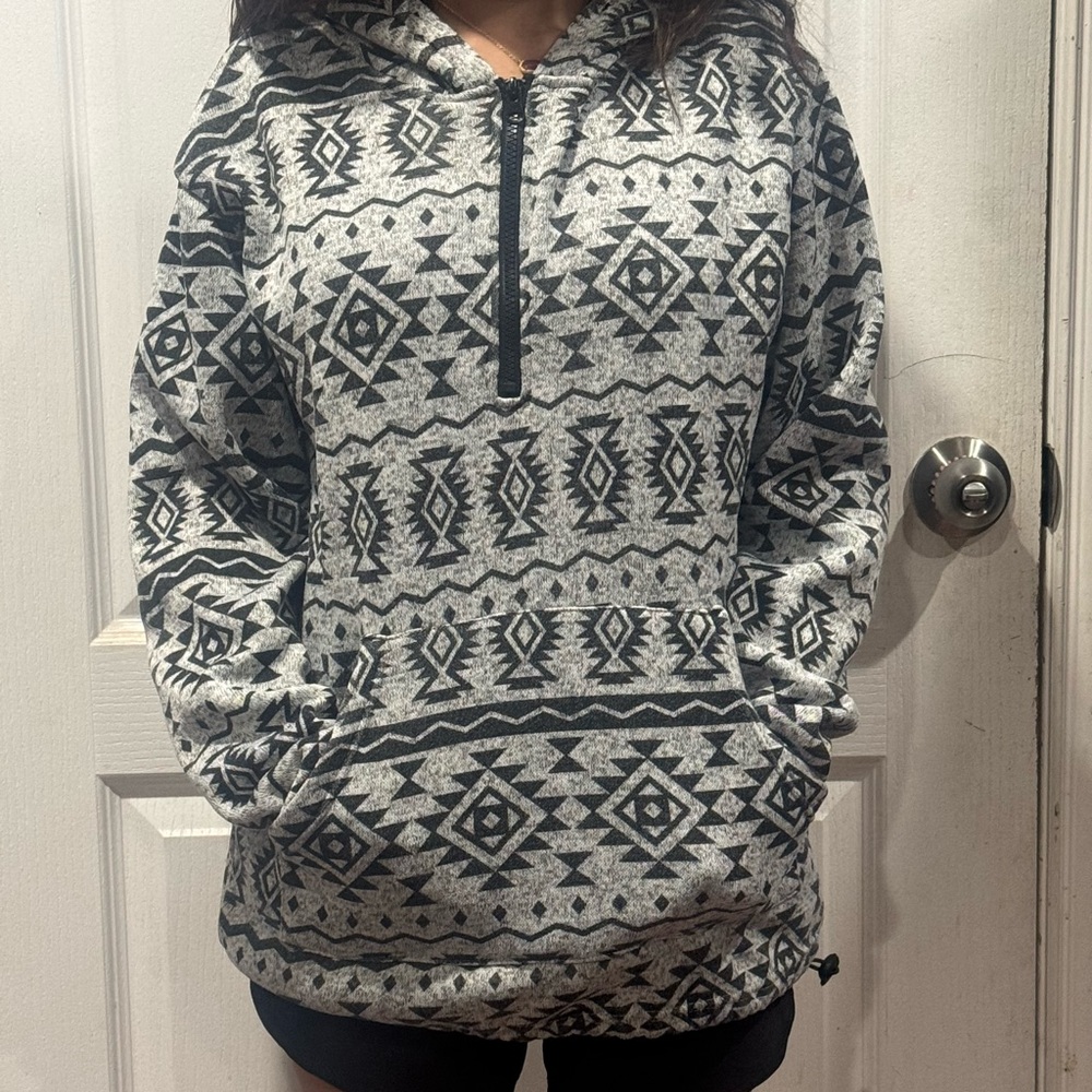 Gently used Aztec print sweater!